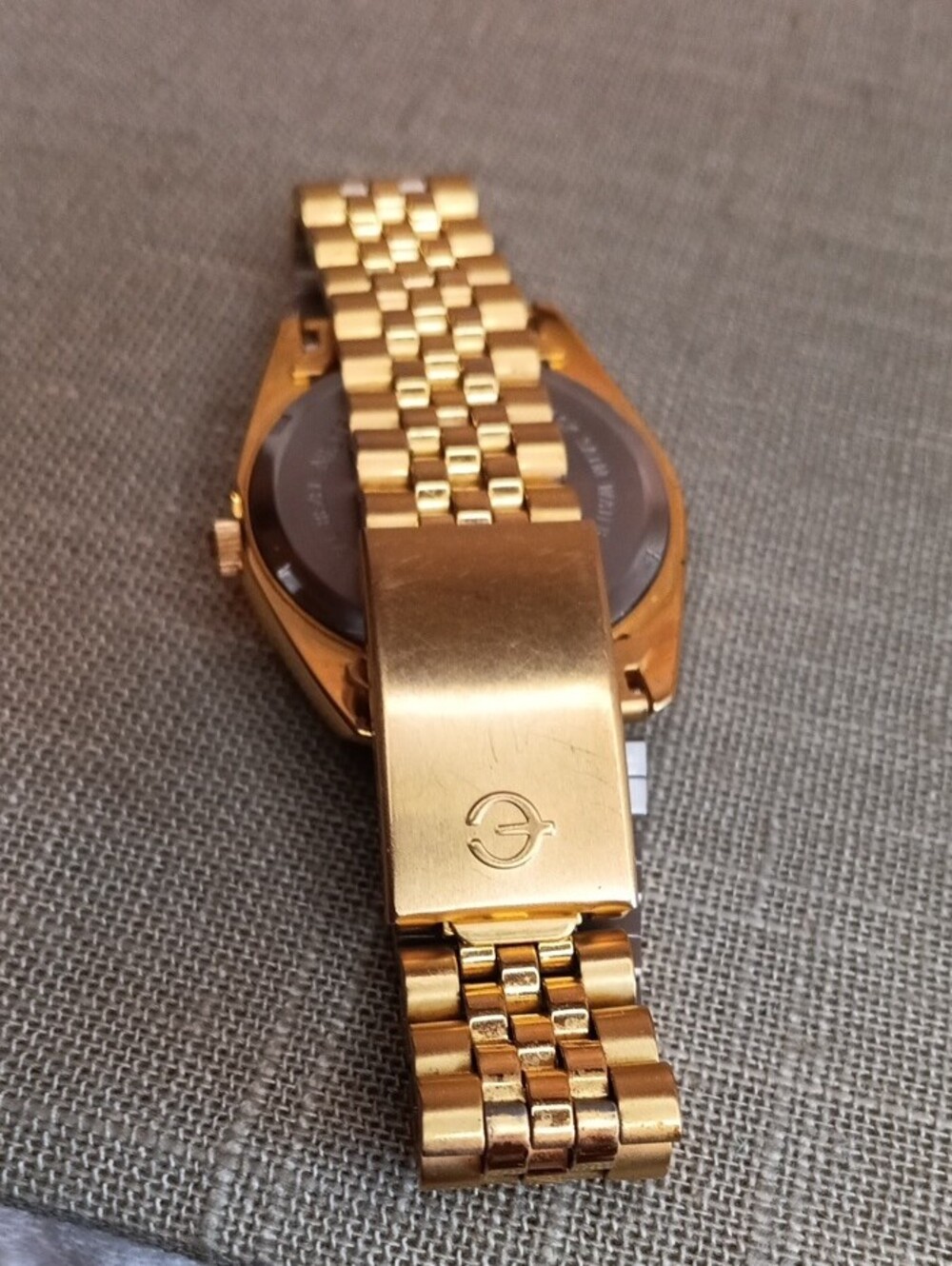 Vintage Elgin Gold Tone Presidential Men's Quartz Watch FC 400 - Picture 3 of 5